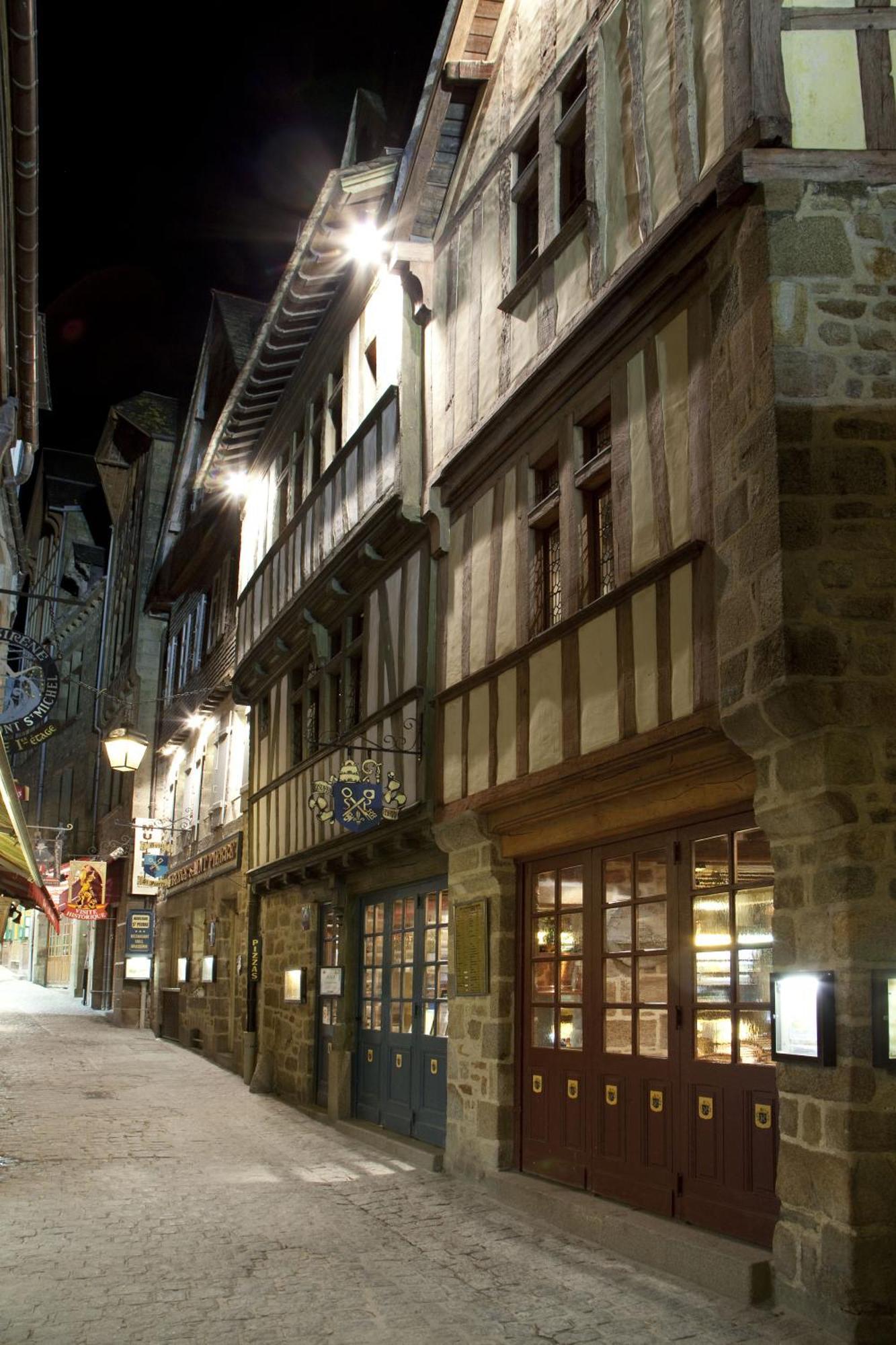 Mont-Saint-Michel Auberge Saint Pierre מראה חיצוני תמונה