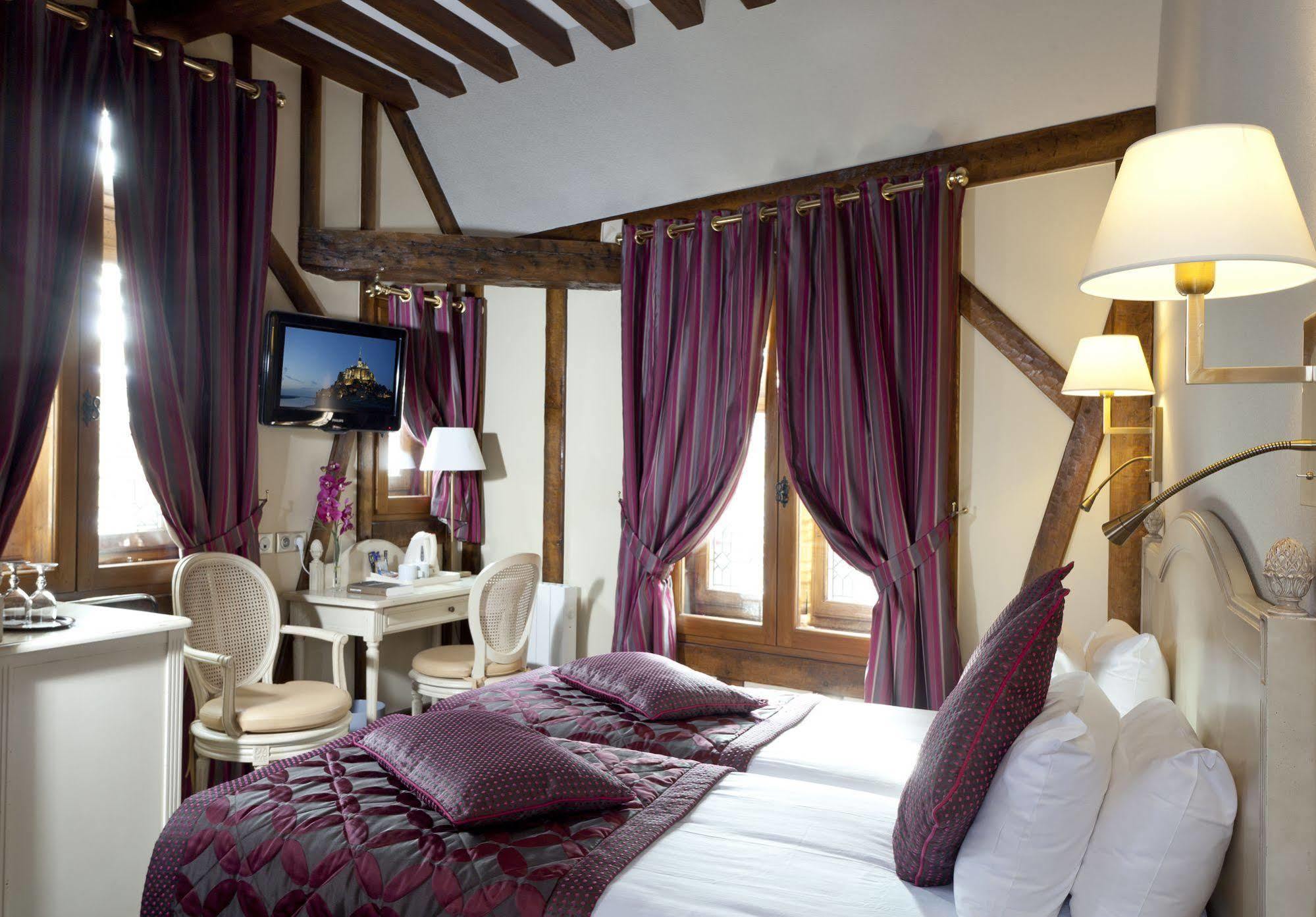 Mont-Saint-Michel Auberge Saint Pierre מראה חיצוני תמונה